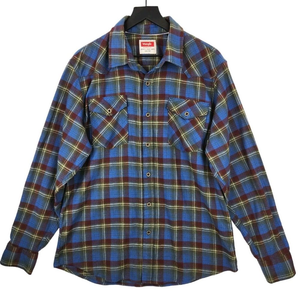 Wrangler Greensboro NC Button Shirt Large Plaid Pockets Western Outdoors Cowboy